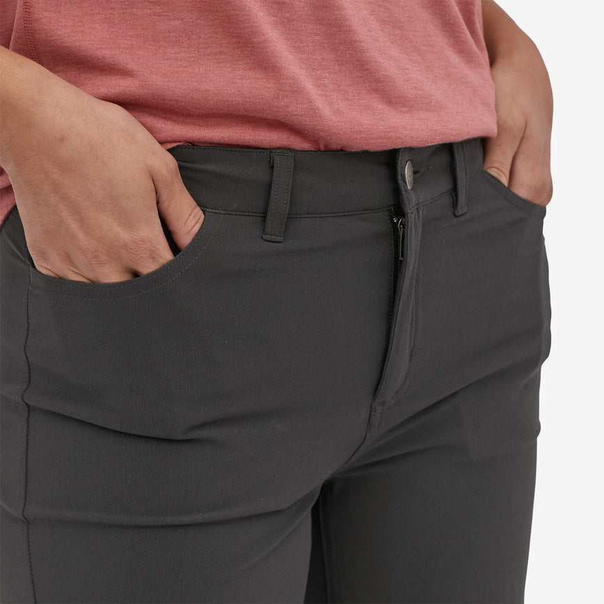 Patagonia Women's Skyline Traveler Shorts - 8" Pantalone corto tecnico da donna Sabbia Oat Tan