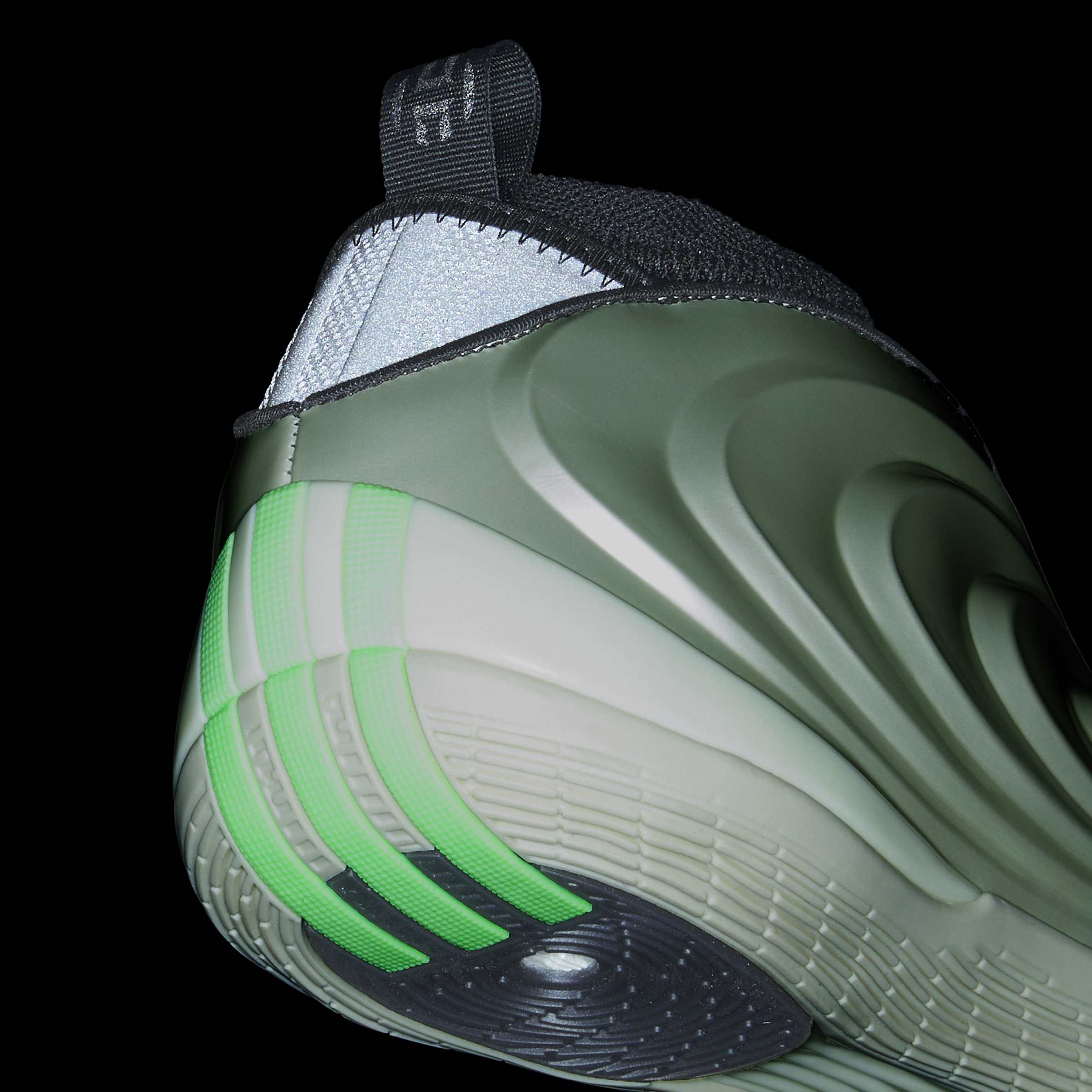 adidas Men's Harden Volume 10 Basketball Shoes
